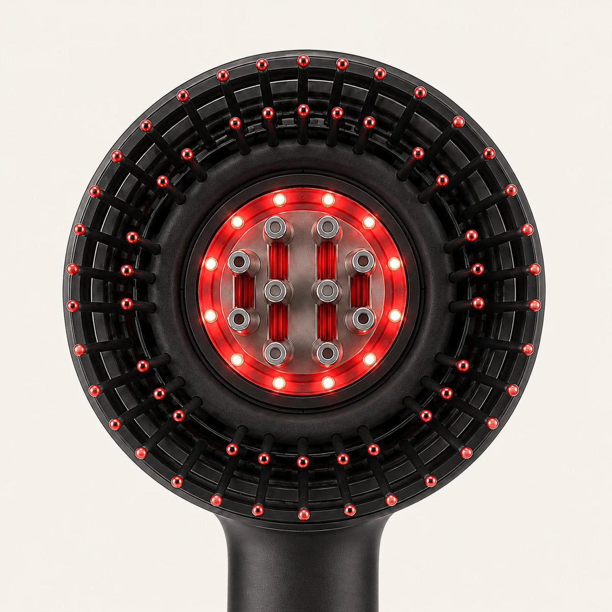 Detalle macro del cabezal: cerdas flexibles alrededor del anillo de luz roja